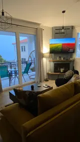 Seaview Luxury Apartment with private parking - Image 3