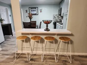 5 Beds House: 1 King & 4 Queens. Centrally Located - Image 2