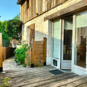 Authentic gîte — private terrace & heated pool - Image 5