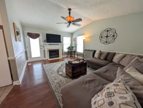 Doodlebug Cottage ~ Pool + Hot Tub Oasis - Image 4
