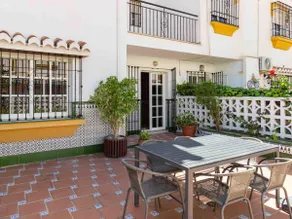 Nice house near the sea with shared pool - Image 2