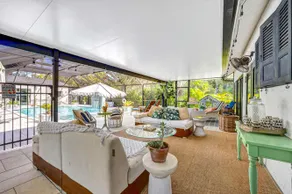 Luxury Naples: Pool, Gym, Sauna & Pickleball - Image 3