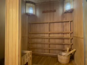 Private Speakeasy Spa: Jacuzzi & Sauna in Marseille - Image 3