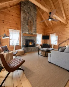 Cozy VT Log Cabin Minutes to Okemo & Killington - Image 2