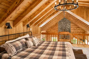 Cozy VT Log Cabin Minutes to Okemo & Killington - Image 4