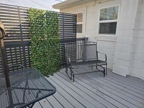 Creekside Cottage. Near Downtown! Pet Friendly! - Image 5