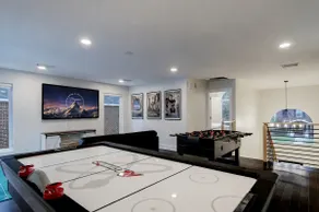 Modern Farmhouse | Chef Kitchen, 77”OLED, GameRoom - Image 4