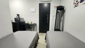 Studio V - With Air-Conditioning - Image 2