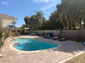 3/2 Coastal Pool Home ~ 8 mins to Port / Beaches! - Image 2