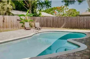 3/2 Coastal Pool Home ~ 8 mins to Port / Beaches! - Image 4
