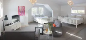 Fieldstone Guesthouse - Image 3