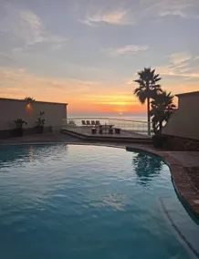 Condo with beach access - Image 3