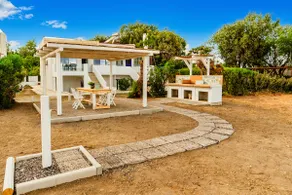1986 Beach House Gennadi - Image 2