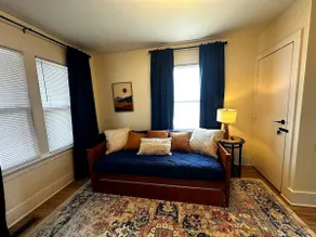Stay a While | Warm & Cozy Bungalow - Image 3