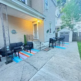 Airy 5Br-2Ba,Kids Rm, 6TVs,Pvt Fence-yard&Parking! - Image 3