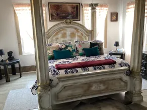 Lotus Retreat Opal Suite - Image 2