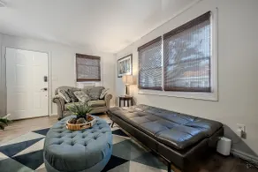 Thomas's Delightful Duplex - Image 3