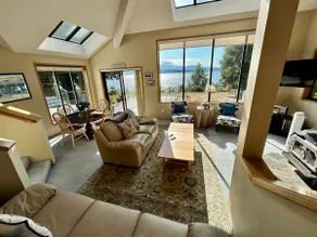 Peaceful Hood Canal Beach House - Image 2