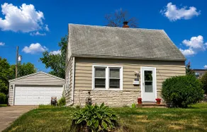 Charming Home near Galleria — Prime Location! - Image 2
