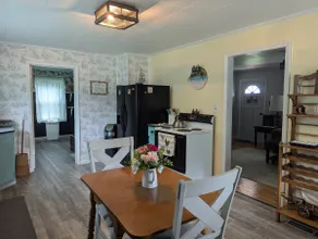 Little Blue Farmhouse - Image 4