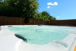 Casa Cosmos: hot tub, TV, kitchen, full baths, Zoo - Image 3
