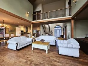 Luxury Cottage in Lanaudière - Image 2