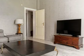 The exclusive Carducci 14: between the Historic Center and the Sea - Image 3