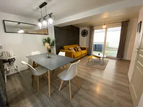 Pleasant townhouse. - Image 2