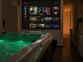 Private Hot Tub – Bali Zen Suite | Rouen - Image 5