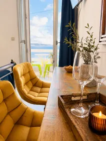 Fully-equipped Accommodation with Sea View - Image 4