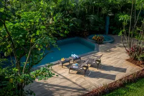 Stonehenge Manor- Pool, Jacuzzi,Garden,Golf course - Image 4
