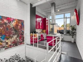 Sunlit Loft - Gym, Steam Shower, Rooftop Deck - Image 2