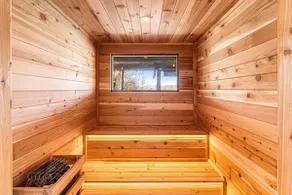 Treetop Lakehouse |Hot Tub+Sauna+Games+Kayak - Image 3