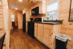 Spruce 1-Bedroom Cabin w/Loft @Blue Buffalo Resort - Image 4