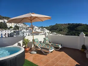 Casa Lidia | Rooftop Jacuzzi, Views & Garage - Image 3
