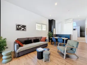 Air-Conditioned Duplex - City Center Wi-Fi 180 x 200 Beds - Image 5