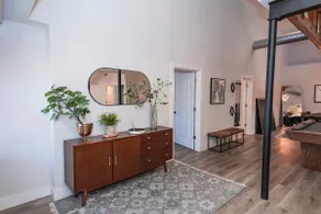 Freshly Renovated Apt - Steps from TIAA Bank Field - Image 4