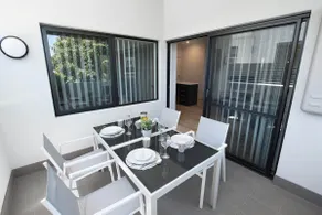 Chic Exec 2bdr 2bath -River, FREO, Parking, AC - Image 4