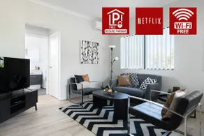 Chic Exec 2bdr 2bath -River, FREO, Parking, AC - Image 2