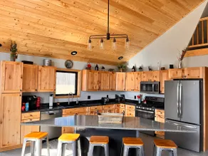 Bear Paw Lodge-Entire Modern Home - Image 4