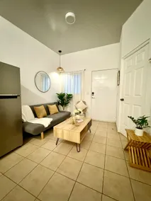 Brand NEW House in Santa Ana - Image 3