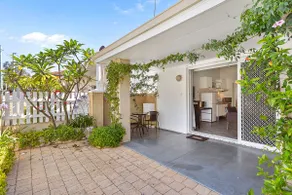 Central Fremantle Hideaway Studio - Image 4