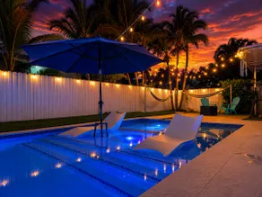 Relaxing Tropical Miami Stay • Poolside Vibes - Image 2