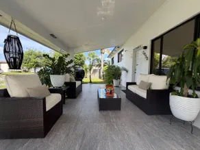 Relaxing Tropical Miami Stay • Poolside Vibes - Image 3