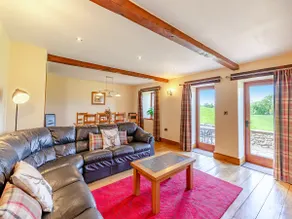 Warth Barn - Image 3