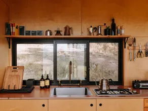Secluded Designer Off Grid Cabin Hot Tub - Image 5