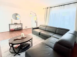 Large Family Home 5BD, 3 Full Baths 25 min from DC - Image 2