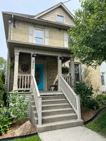 2nd storey condo in Century home with King bed! - Image 5