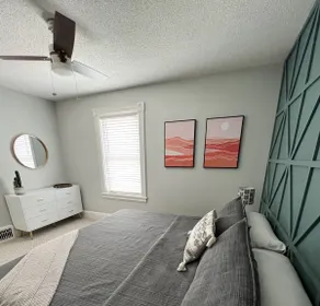 2nd storey condo in Century home with King bed! - Image 4