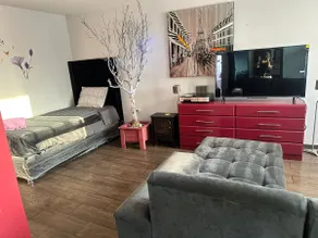 Apartment with parking - Image 2